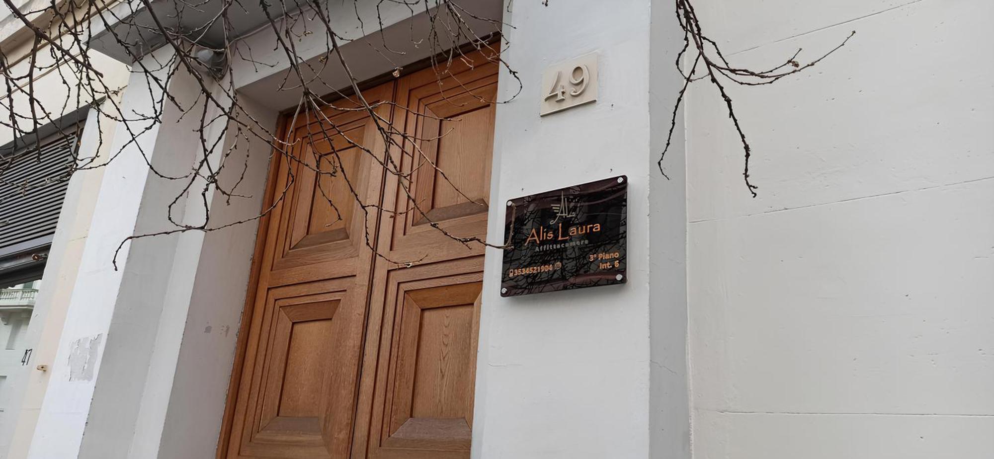 Alis Laura Guest House - 150M From Piazza Bologna Metro And 10 Minutes From The Colosseum ภายนอก รูปภาพ
